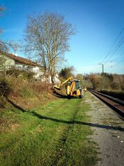 Böschungsschnitt mit Traktoranbau
